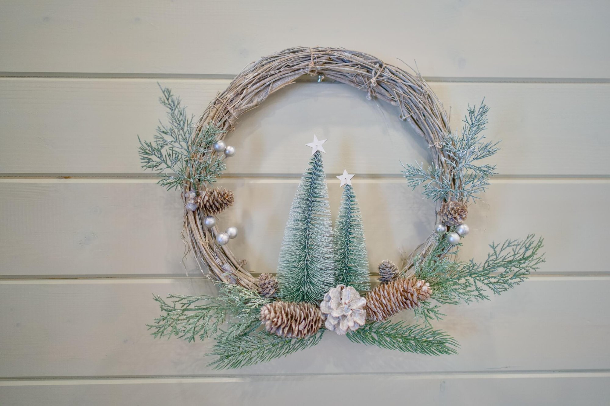 Декор — зимний венок